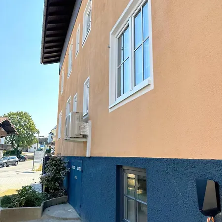 Apartamento Alpenloft Mit Garten & Bbq Am Chiemsee By Alpenglueck *